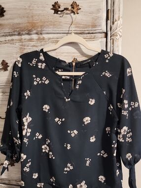 Papermoon Dark Green Floral Keyhole Tie-Sleeve Blouse